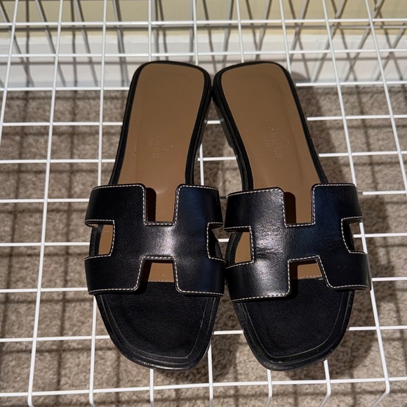 Hermes Shoes - Hermes Black Oran Sandals 35